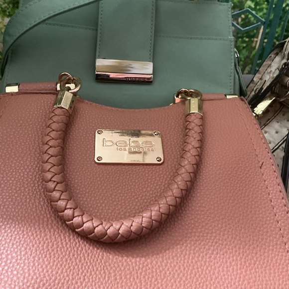 Bebe Tan Guess Green and London Fog Shoulder Bag H Black camera bag Collection - Picture 2 of 4